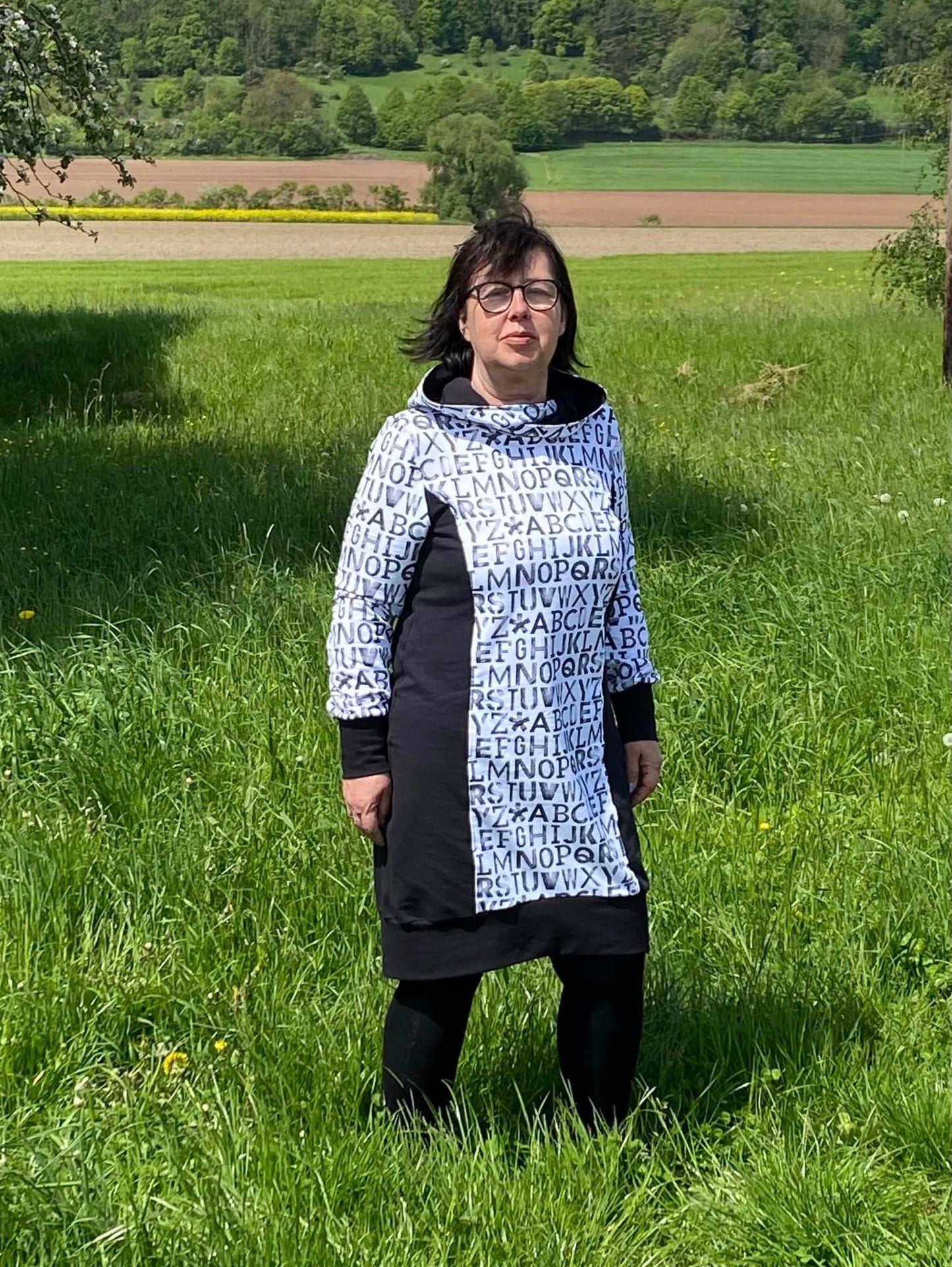 Hoodiekleid Jonine Gr. 32-48 beamerfähig