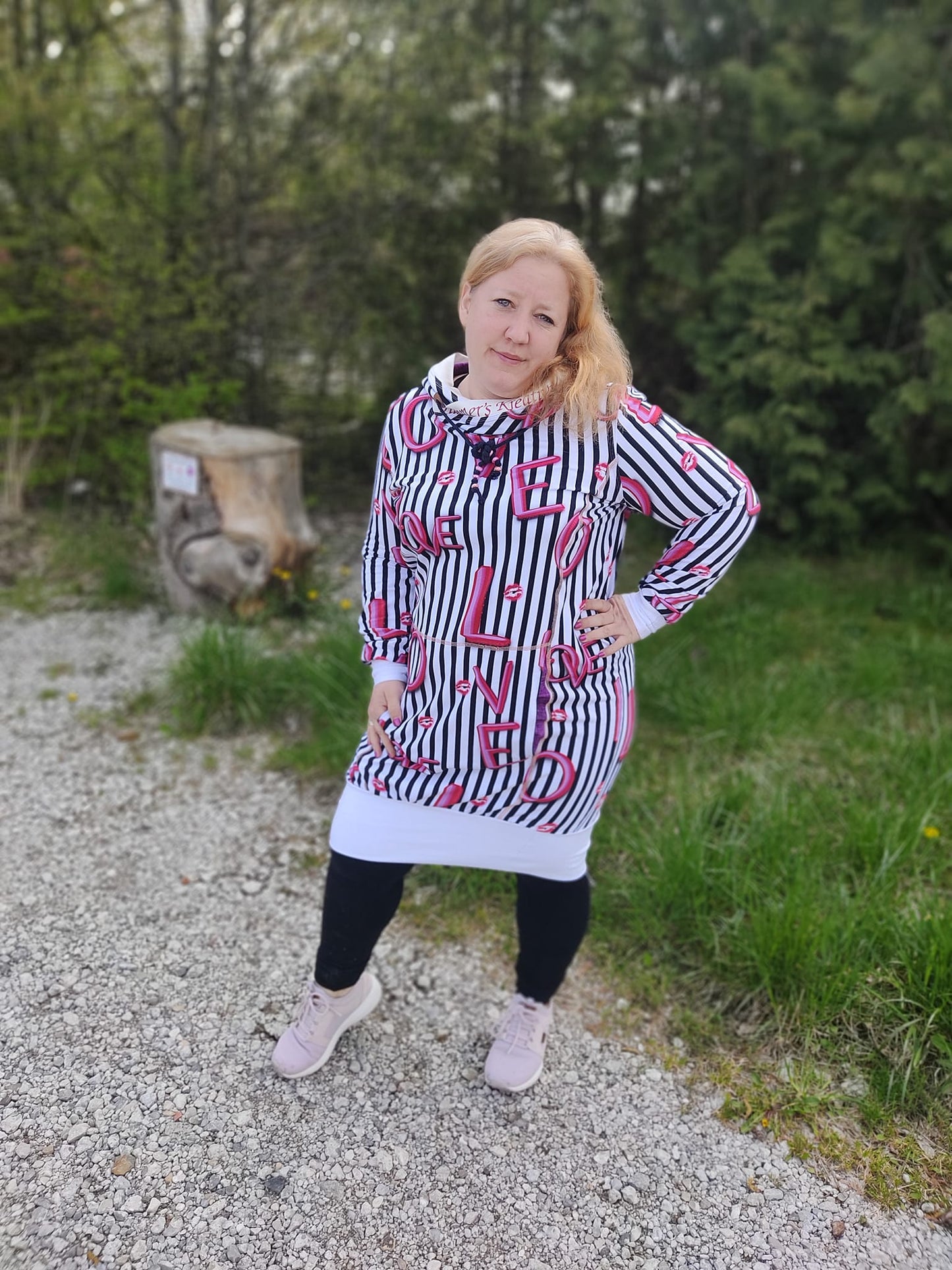 Hoodiekleid Jonine Gr. 32-48 beamerfähig