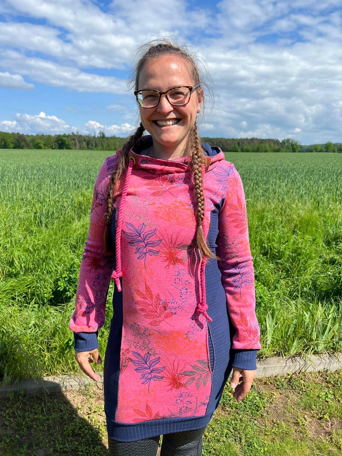 Hoodiekleid Jonine Gr. 32-48 beamerfähig