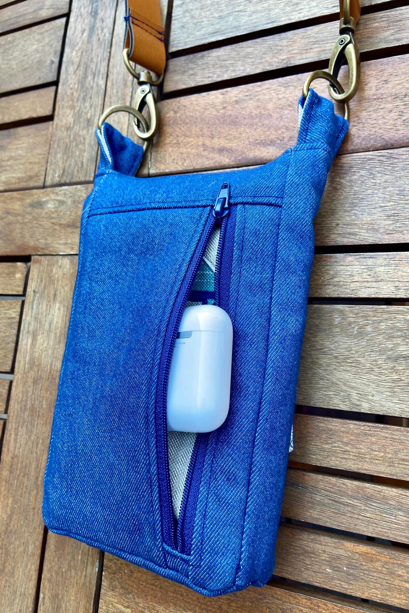Handytasche Josy beamerfähig