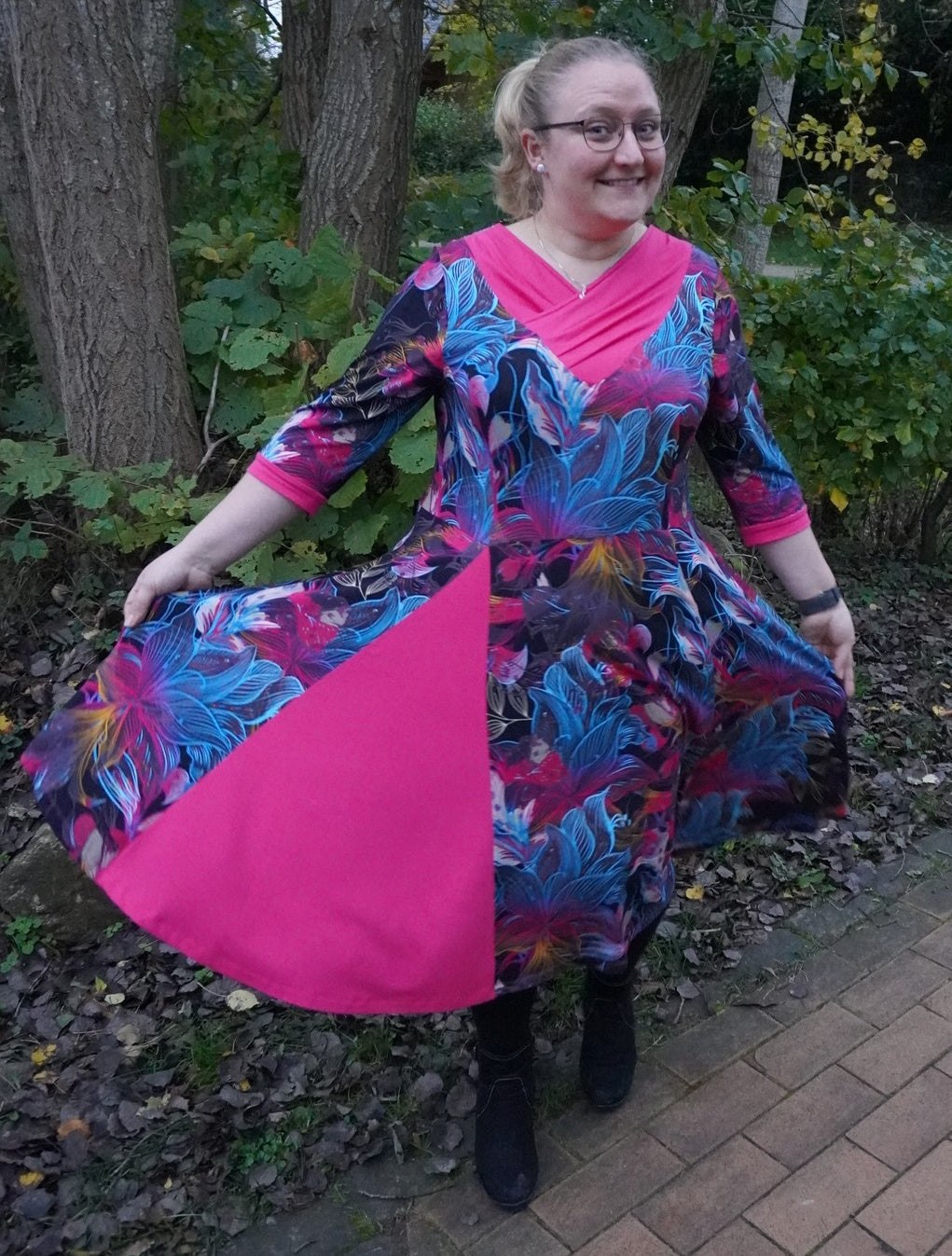 Kleid Valentina mit Godet Gr. 48-56 beamerfähig