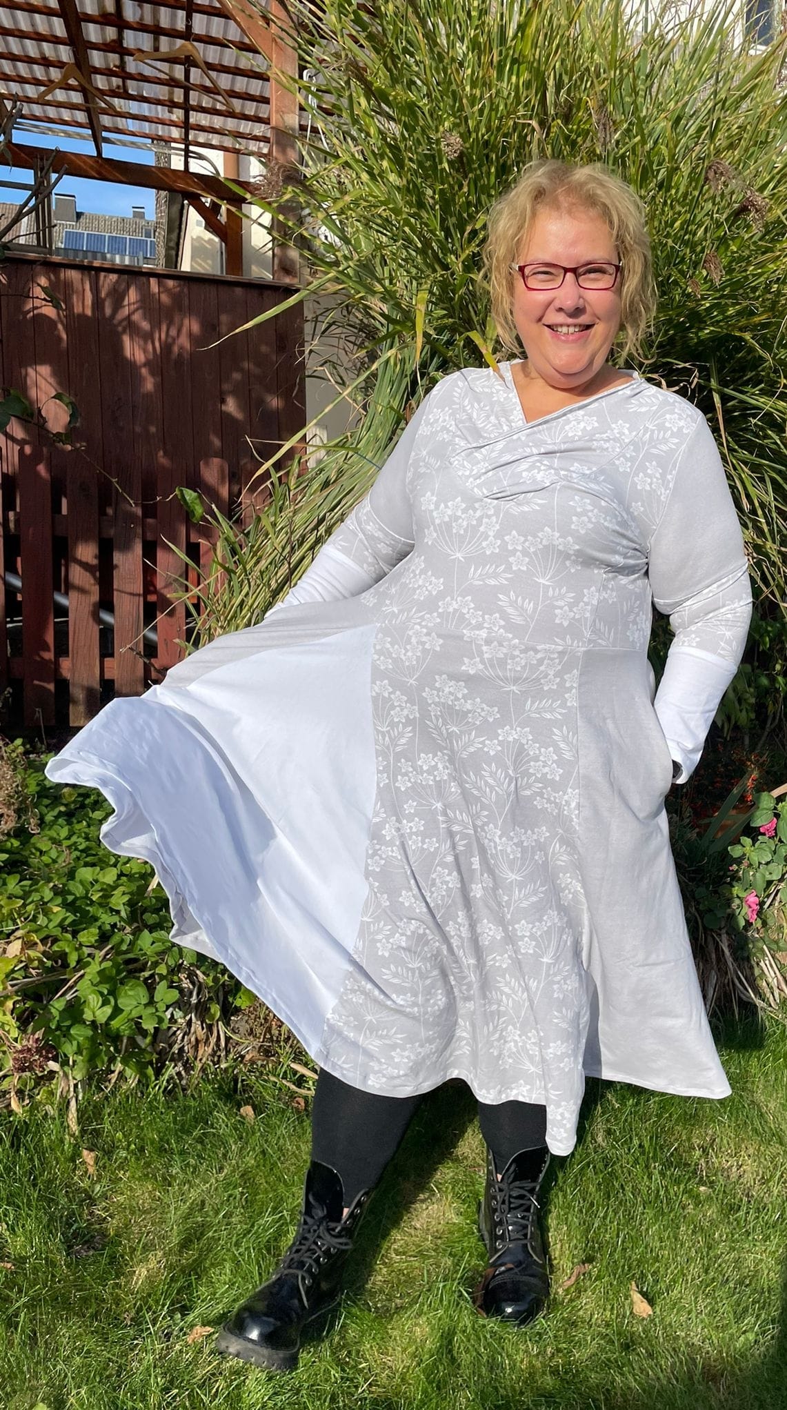 Kleid Valentina mit Godet Gr. 48-56 beamerfähig